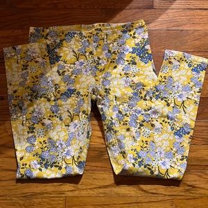 Girls Old Navy leggings size L (10-12). Yellow with flowers